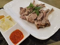 手抓羊肉-飞天大厦清真餐厅