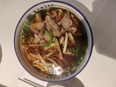 -镇南锅盖面馆(解放路店)