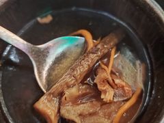 金針花茸姬菇燉排骨-百份百餐厅(新屯門中心)