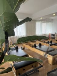 -馨媛瑜伽普拉提