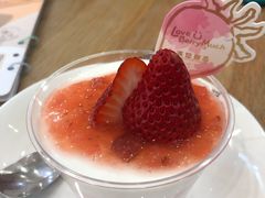草莓意式奶冻-满记甜品(金唐购物中心店)
