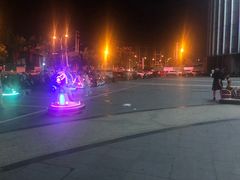 -大摩华尔街生活广场