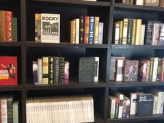 -钟书阁(松江泰晤士小镇店)