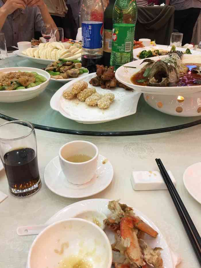 上海东骏海鲜酒家-"跑菜好像慢了点,到桌上不是很热,另外一楼.