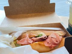 -星巴克臻选(上海长风大悦城店)