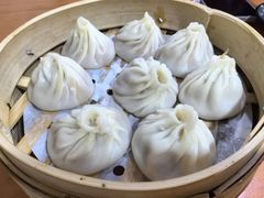 -莱莱小笼·乔艾