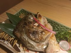 烤三文鱼头-大和食乐·鲜和牛酸汤火锅(环宇荟店)