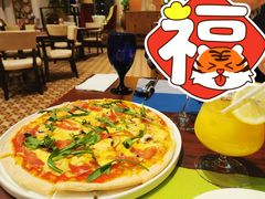 -香格里拉鱼跃地中海西餐厅·牛排披萨