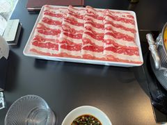 -鲜入唯煮·港式海鲜牛肉火锅(金宝街店)