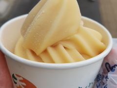 豌豆黄味儿冰淇淋-护国寺小吃(地安门店)