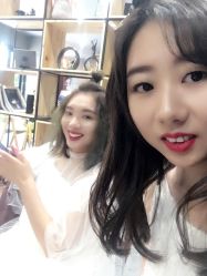 -onlygirl摄影美学馆高端定制(江滩店)