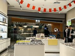 -J-Optical佳视明眼镜·蔡司视觉(青岛金茂览秀城店)