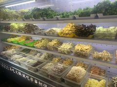-万记麻辣烫国展总店