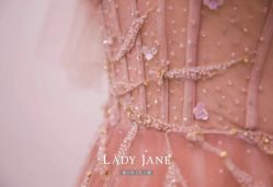 -Lady  Jane高端婚纱礼服馆