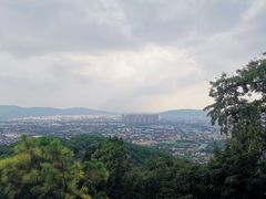 -灵岩山风景区