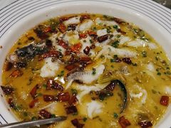 回味酸菜鲈鱼-山泉公馆酒家(广州东站店)
