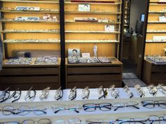 -优医视平价眼镜超市蔡司依视路折扣(小马厂店)