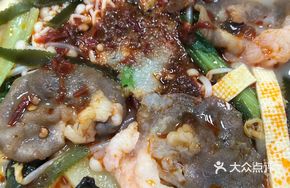 Sour Soup Beef with Rice that the Older Brother Loves