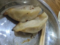 -黄阿姨锅贴大王(万航渡路店)