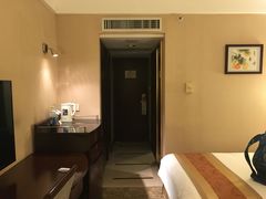 -广东大厦酒店(广州北京路步行街纪念堂地铁站店)