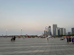 -东港音乐喷泉广场