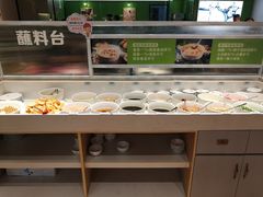 自助调料区-煲大王猪肚鸡·椰子鸡火锅(红谷滩万达店)