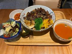 -POKEE VIA&Brunch·维娅(重庆来福士店)