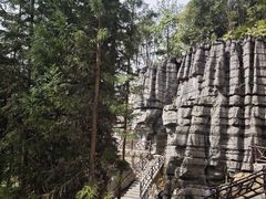 -梭布垭石林景区