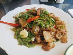 -老瓦房饭店(三苏大道中段店)