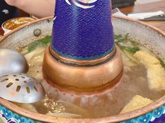 -毛辣果·贵州红酸汤牛肉火锅(西单店)
