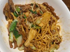 生爆牛肉面-寻裕记·现炒浇头面(人民广场店)