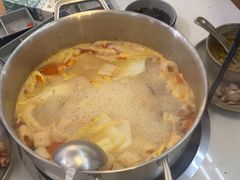 -喃喃椰·糟粕醋·椰子鸡火锅(七堡花园店)
