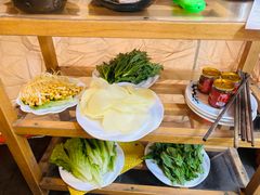 -二荆条·蜀鲜汇城市森林火锅