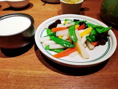 五彩时蔬-云海肴·汽锅鸡·云南菜(领展购物广场·中关村店)