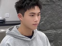 -鸿通城购物中心