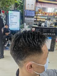-阿兵荣辉美容理发有限公司
