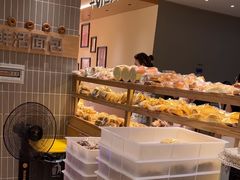 -小飞象面包公社(珠江路金鹰店)