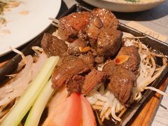 -穹六人间 people 6(岳阳路店)