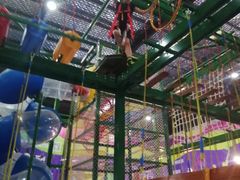 -超人空间竞技场·轰趴团建蹦床主题公园