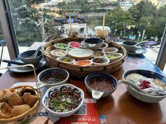 -包整·丝娃娃(一览甲秀楼风景店)