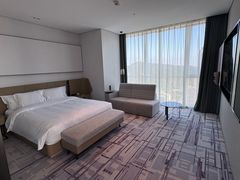 -大连星海皇冠假日酒店