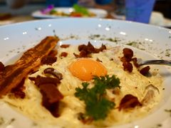 -Chom Cafe and Restaurant