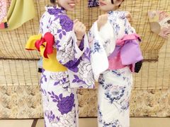 -东京都浅草樱花和服租赁店