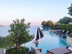 -瑰丽酒店·海吧·天际下午茶·现场DJ·天台酒吧