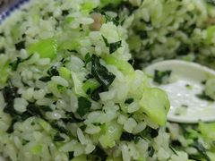 -胡子饮食店
