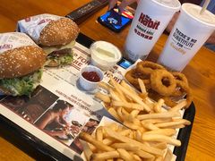 -The Habit Burger Grill 哈比特汉堡(复兴soho店)