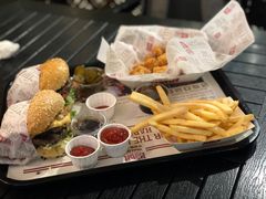 -The Habit Burger Grill 哈比特汉堡(爱琴海店)