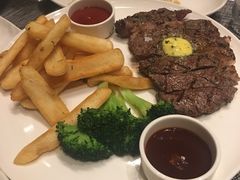 -WOLFGANG PUCK KITCHEN & BAR(迪士尼小镇店)