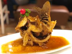 糖醋鲤鱼-闫府私房菜·百年鲁菜(恒隆店)