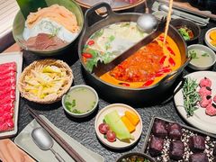 -三出山火锅(南京万象天地店)